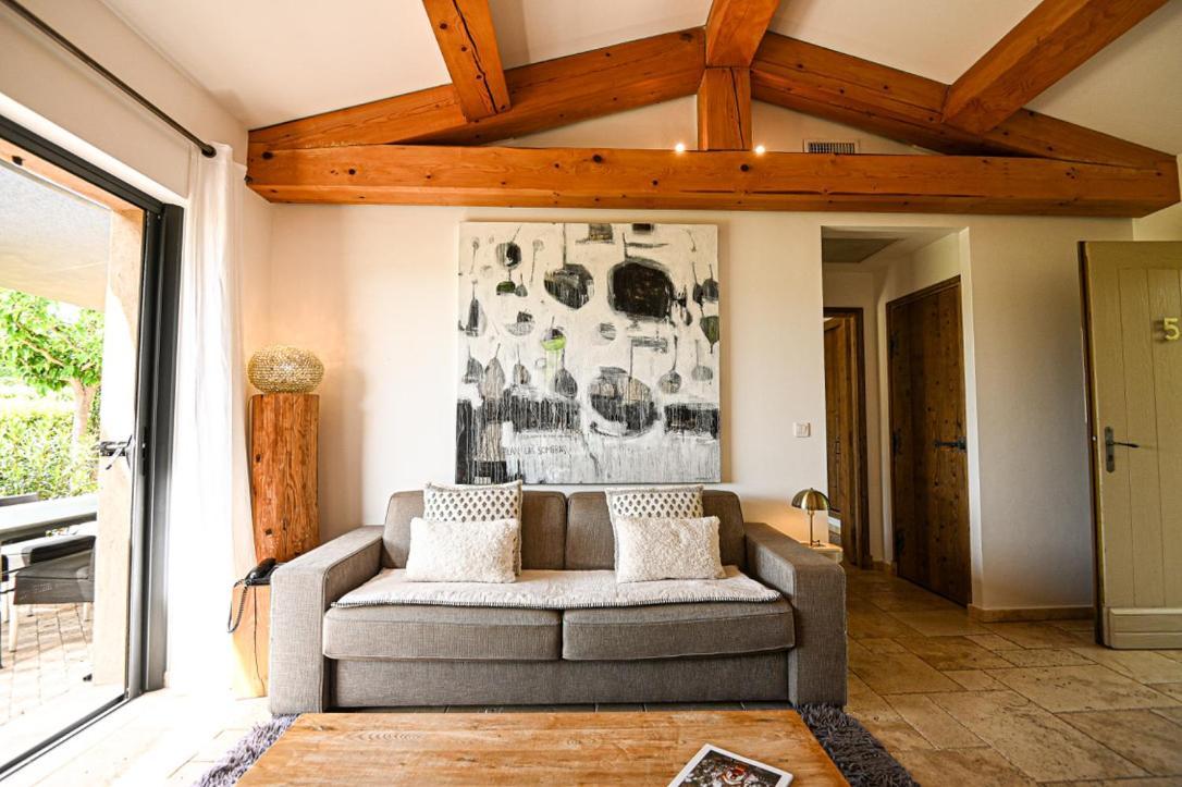 De L'oumede Aparthotel