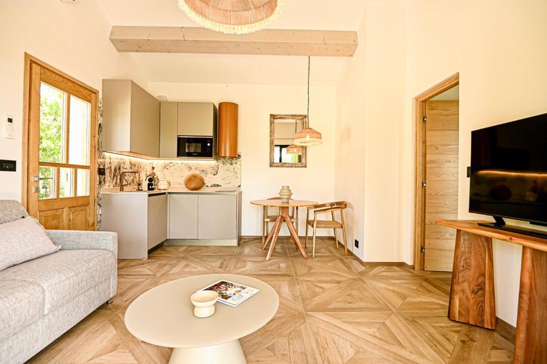 Aparthotel De L'oumede *